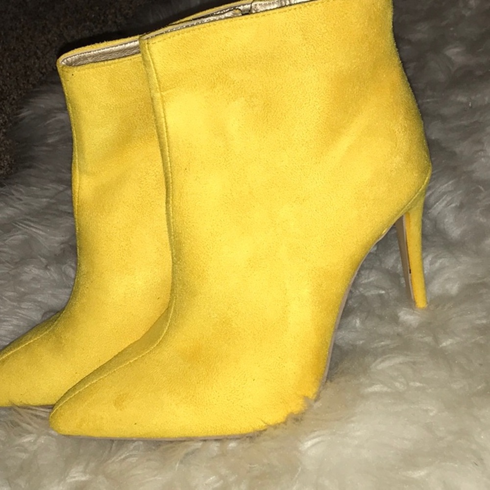 Yellow bootie